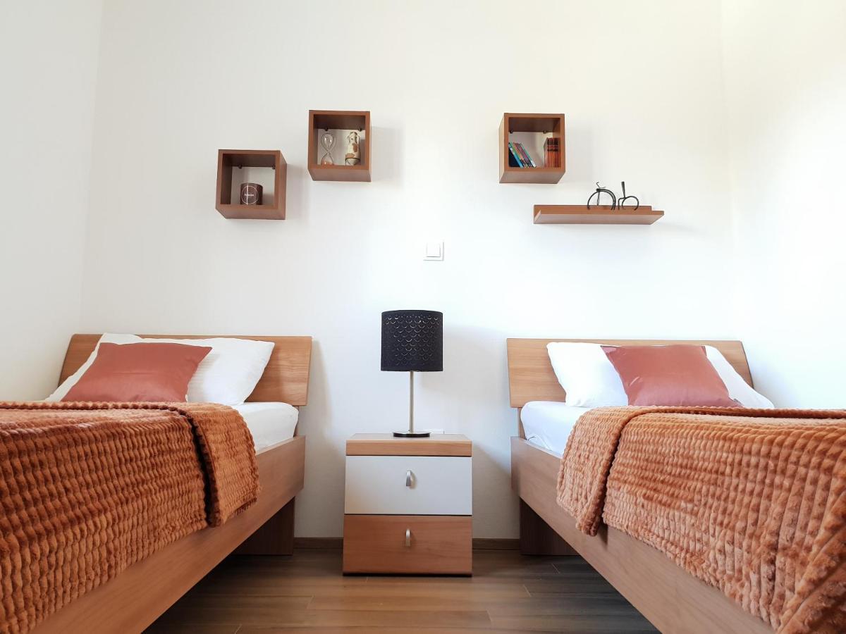 וודיצה Apartments Skocic מראה חיצוני תמונה