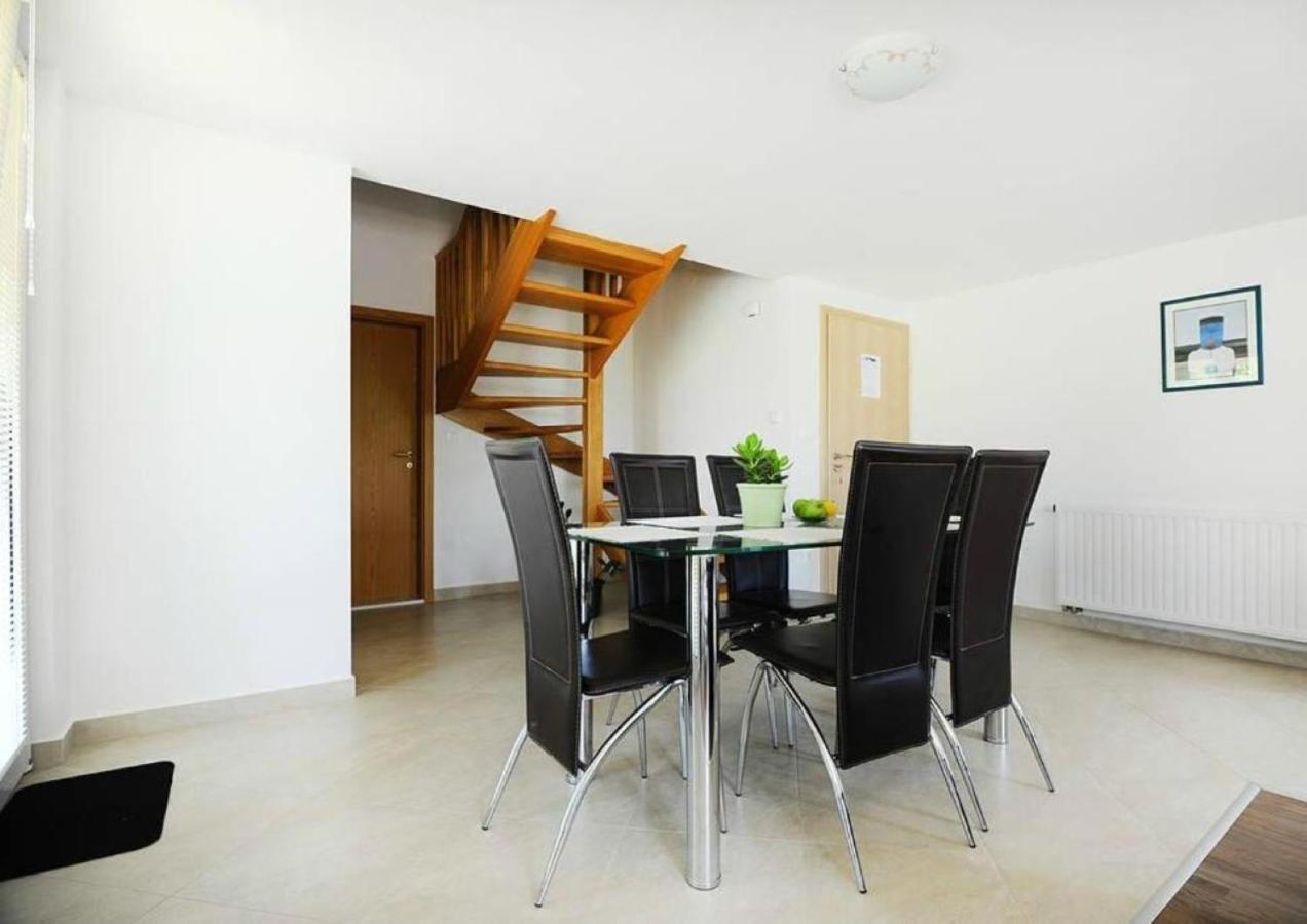 וודיצה Apartments Skocic מראה חיצוני תמונה