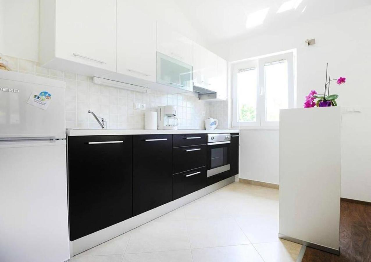 וודיצה Apartments Skocic מראה חיצוני תמונה